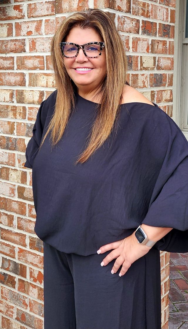Angeles, Front Desk Administrator