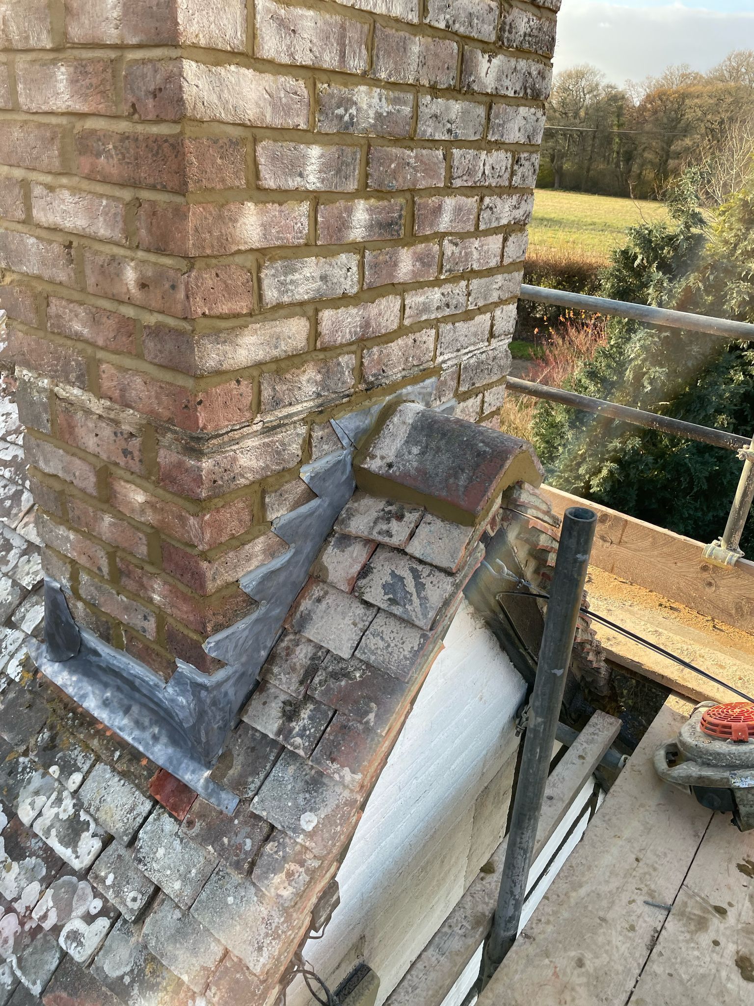 chimney flashing by roofer in wimbledon