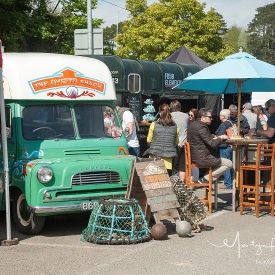 Green food truck 