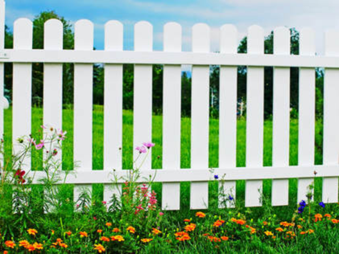 White vinyl picket fence in Youngsville, NC