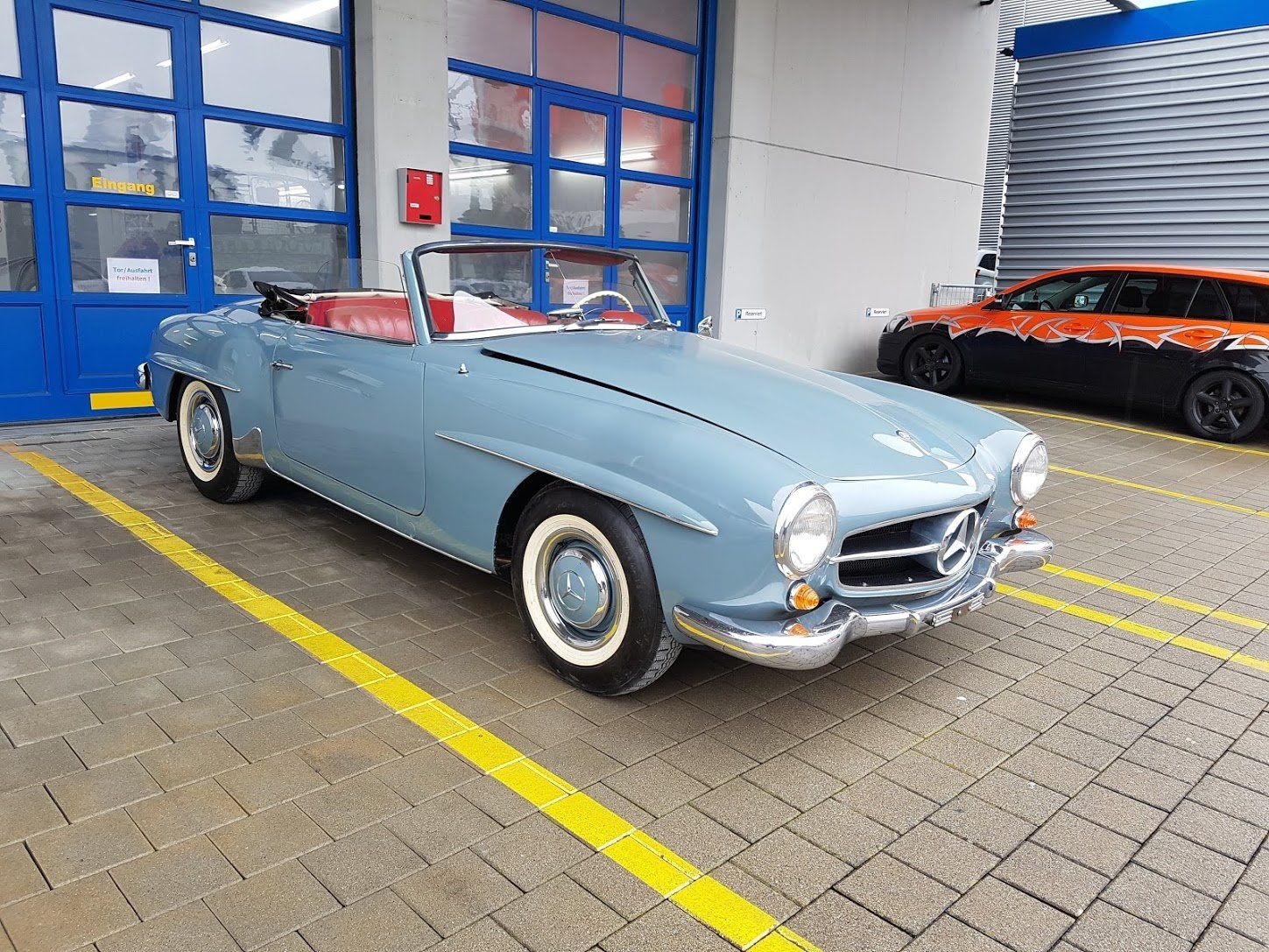 reparaturen taravella blaues auto