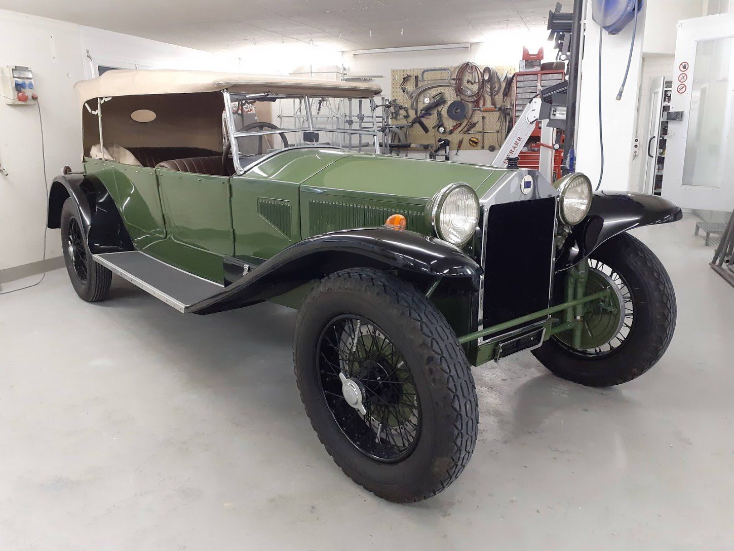 Autolackierung, Dellenentfernung und Reparatur in Gossau bei Wetzikon und Uster