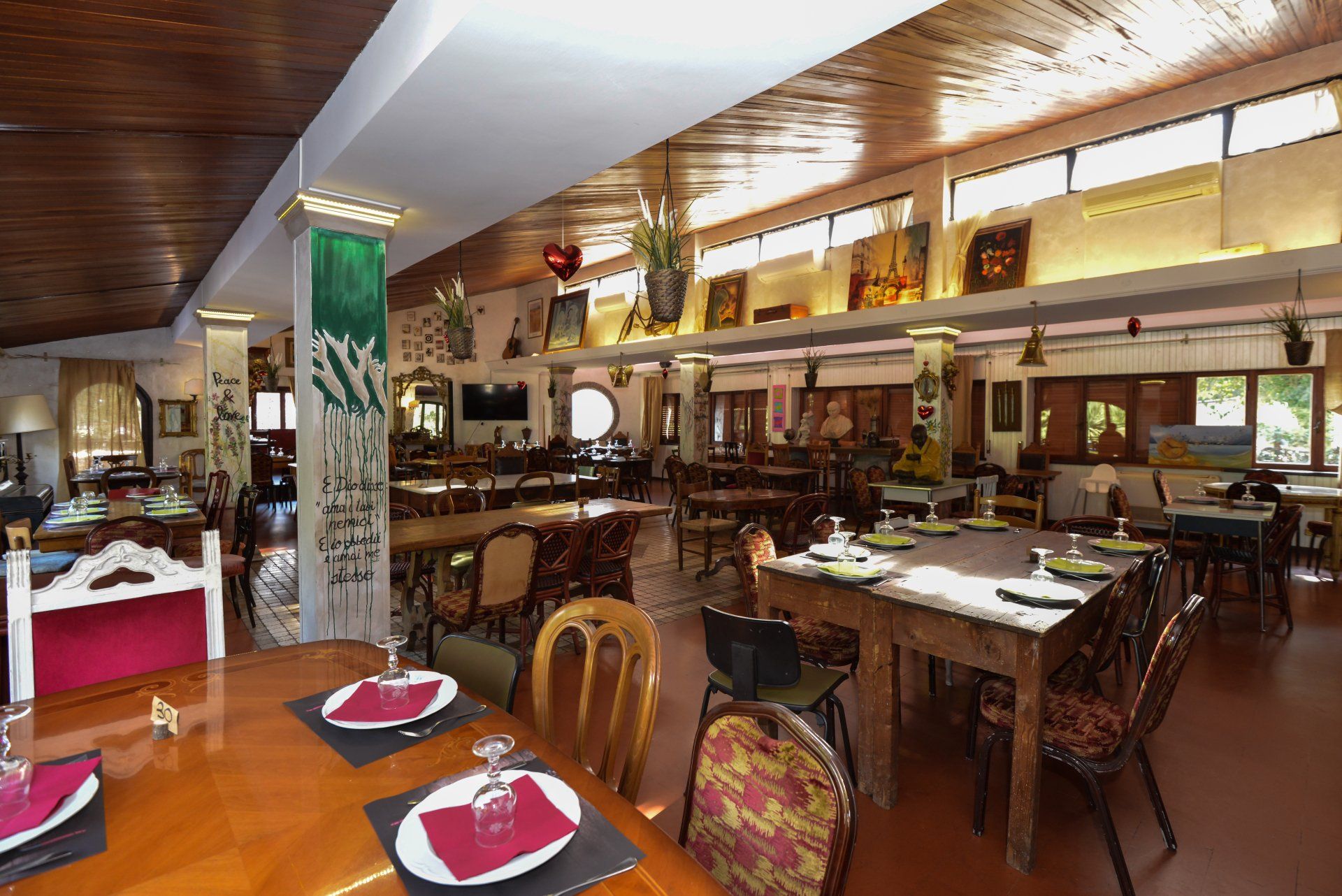 tavoli apparecchiati