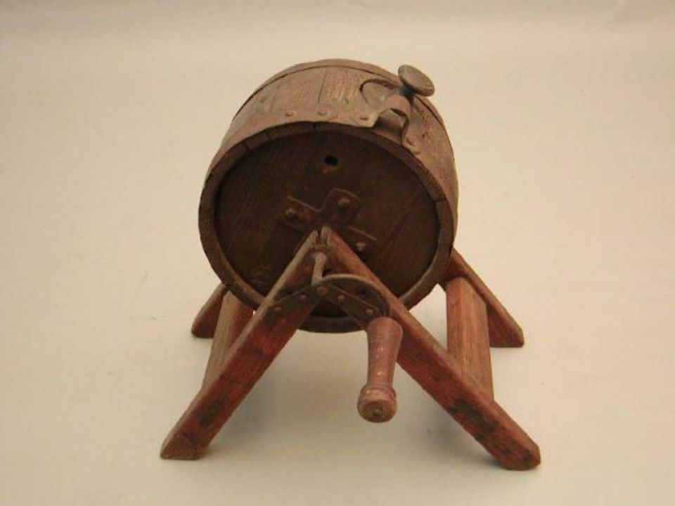 Strumento per la produzione di burro