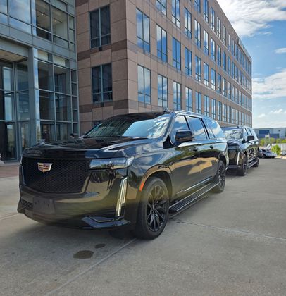 Alaska Airlines Boeing plane taxies on the runway after landing at Milwaukee General Mitchell International Airport