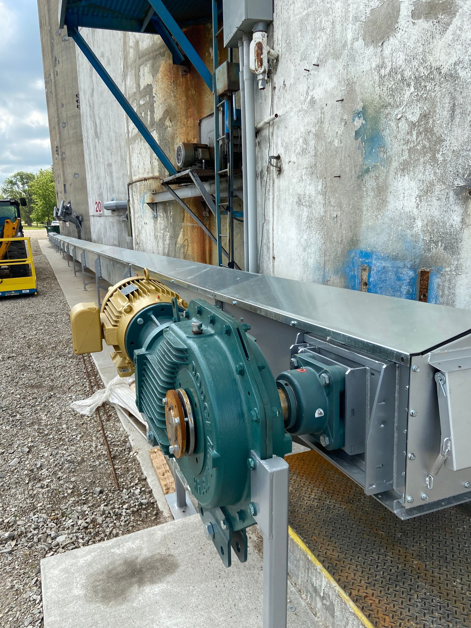 SPT Series Horizontal Drag Conveyors  Model H-1514