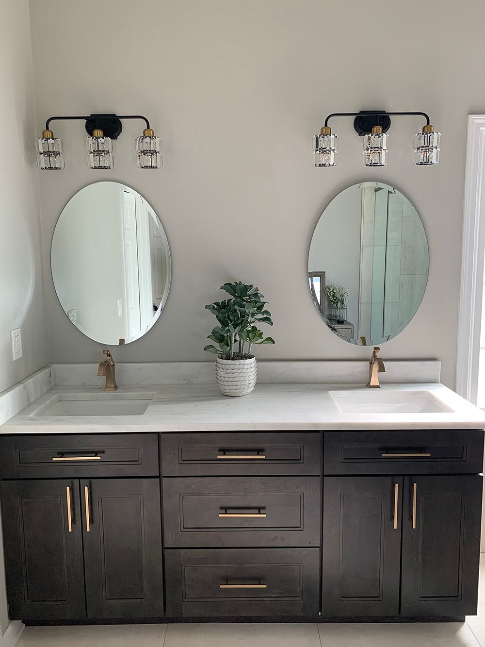 a bathroom remodel done by Renew Kitchen and Bath in Georgia