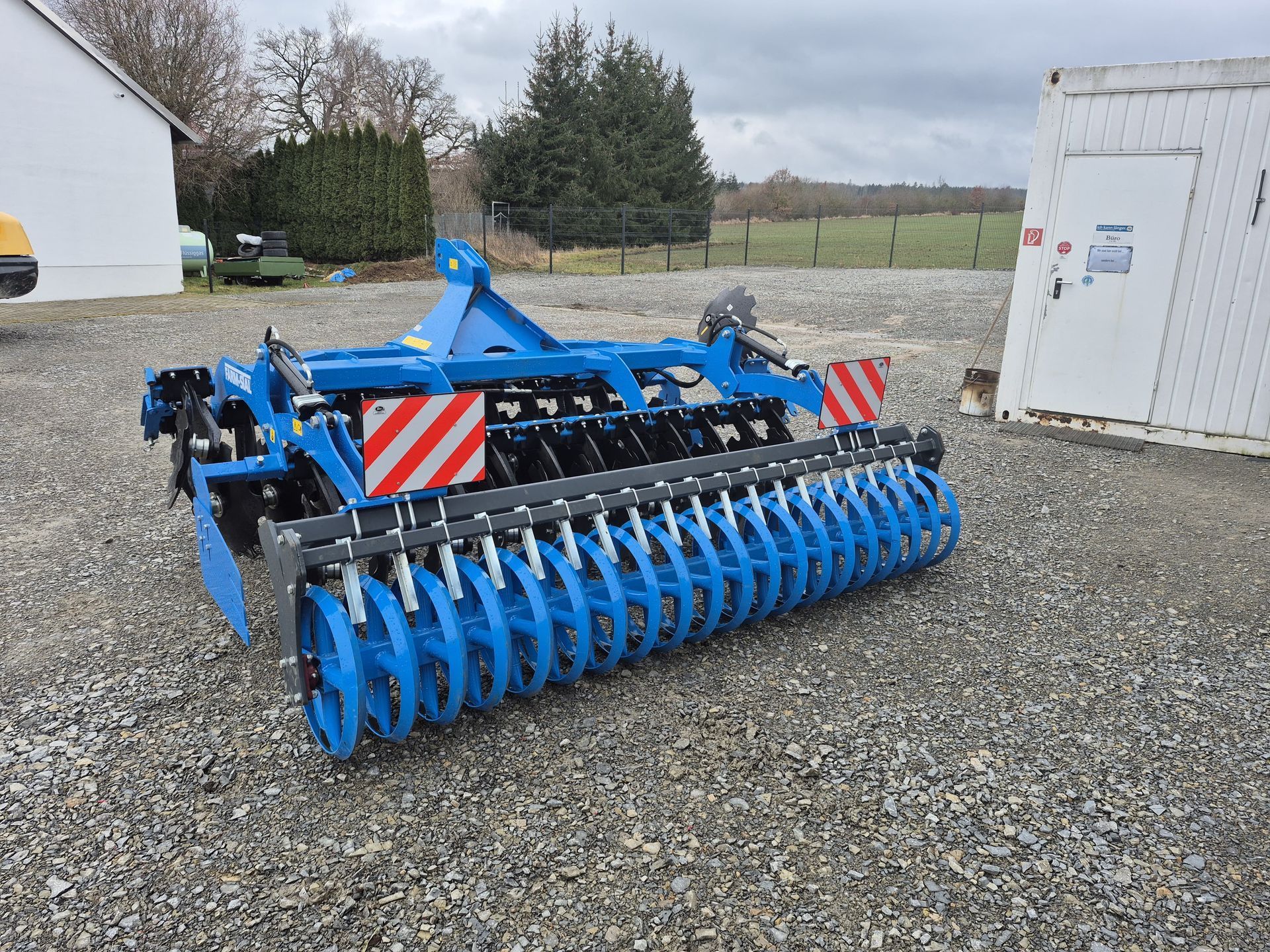 Scheibenegge 3,0 m Dachringwalze hydraulisch verstellbar