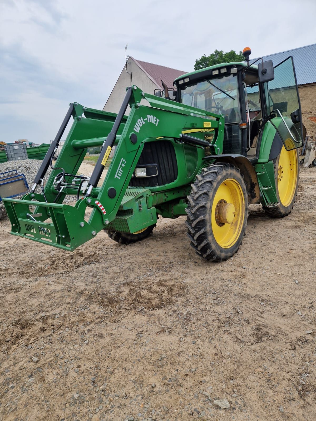 Ładowarka czołowa 1500 kg – John Deere
