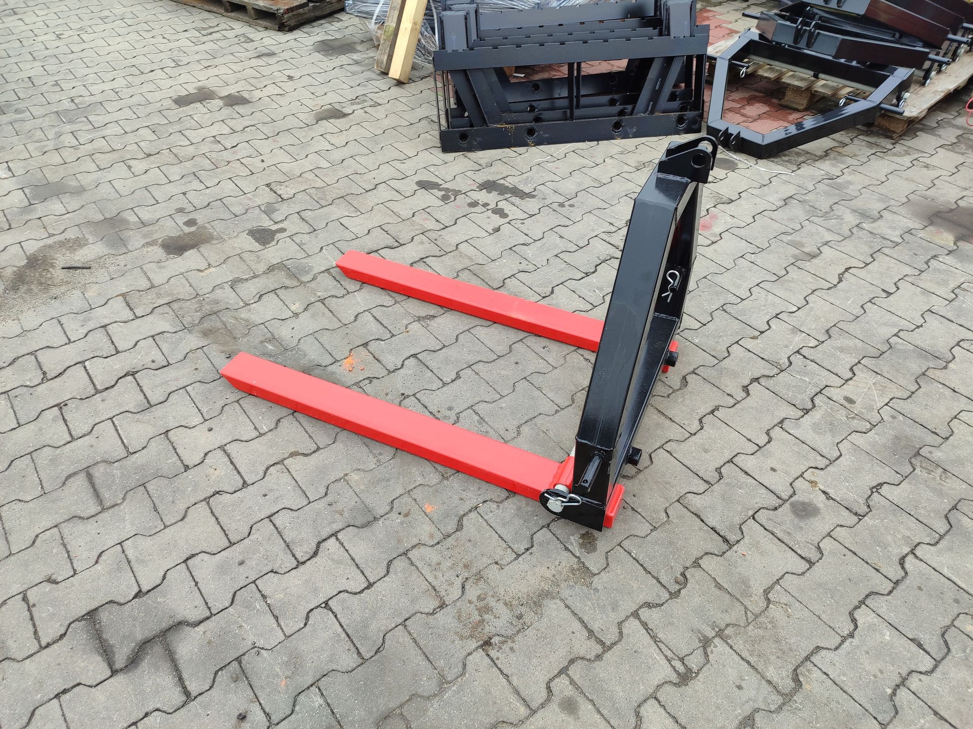 Palettengabel 1000kg -3 Punkt inkl. 2 spieße