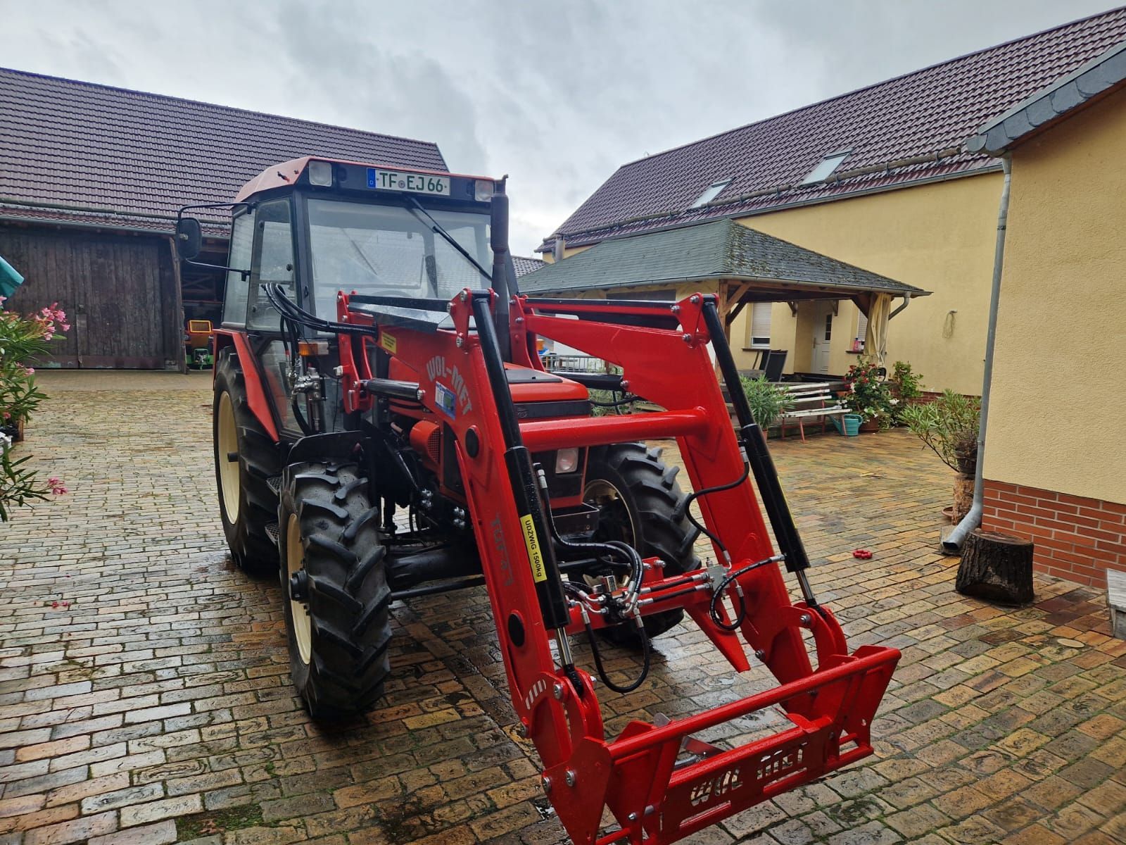 Ładowarka czołowa 1500 kg – Zetor
