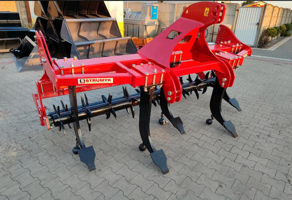 Cultivateur à ameublissement profond 3m avec rouleau STRUMYK