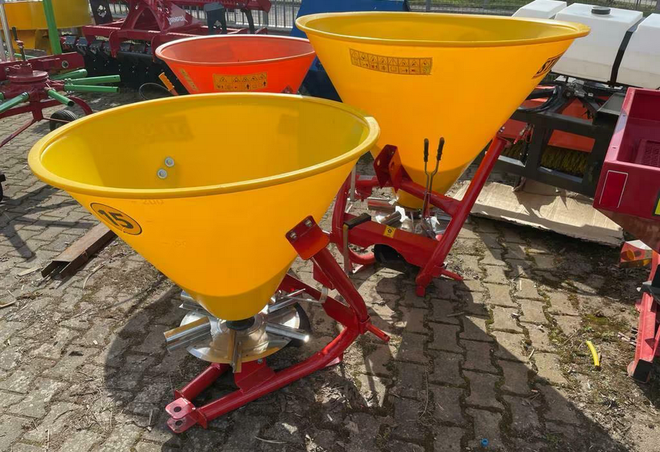 Épandeur d'engrais 200-500 L