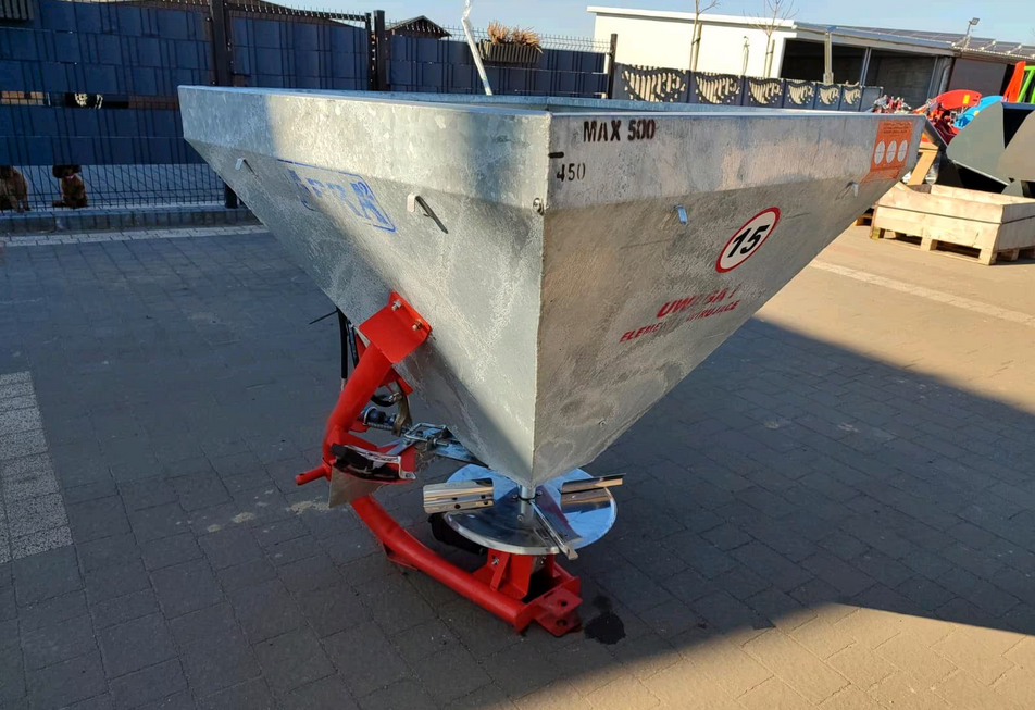 Rozsiewacz nawozów 500 litrów