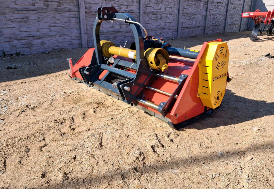 Klepelmaaier 1,35m - 1,95m met aftakas en hydrauliek