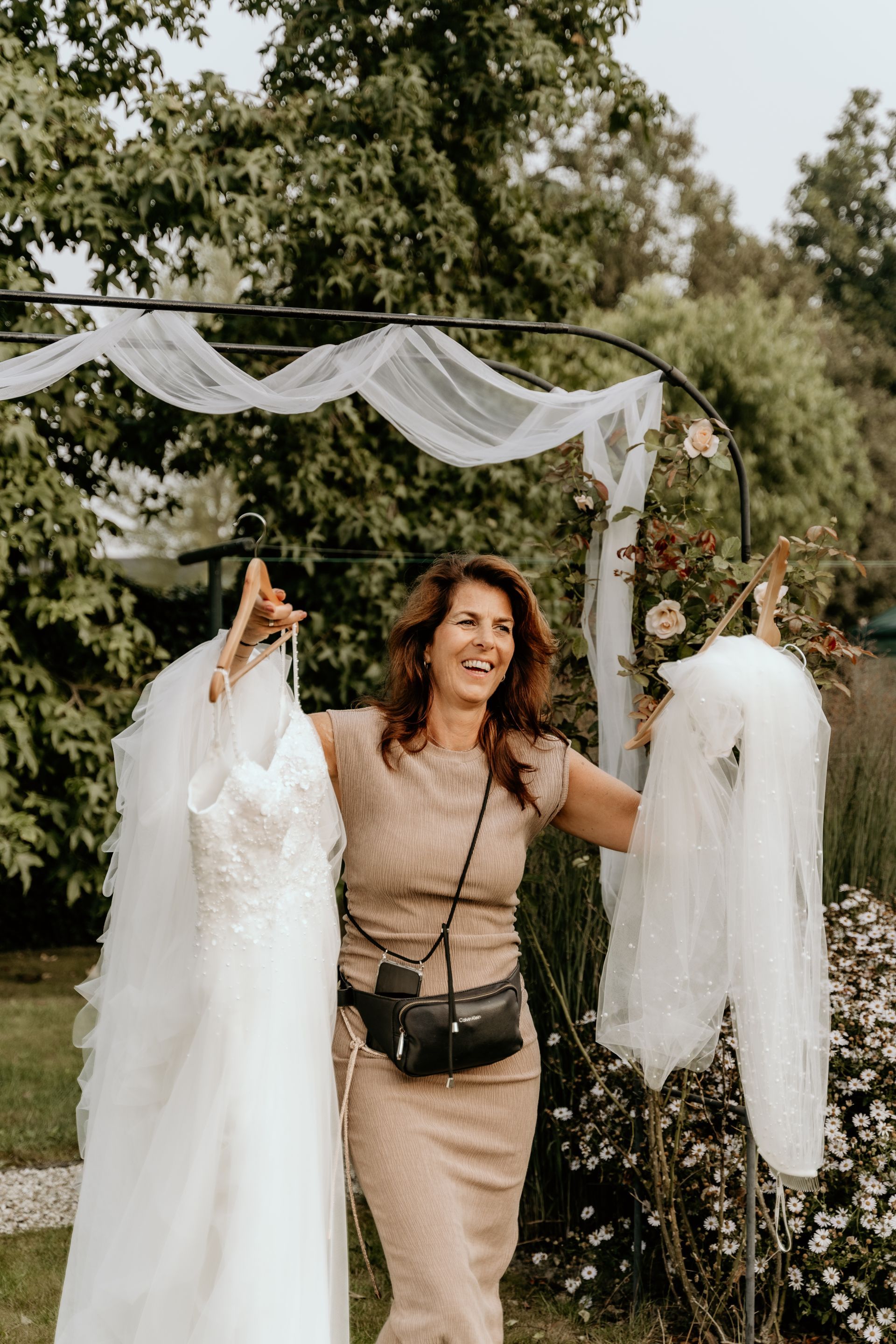 Trouwen op een Kasteel
Geniet van een sprookjesachtige bruiloft met adembenemende foto’s op een kasteel. Deze romantische setting biedt de perfecte achtergrond voor onvergetelijke momenten en prachtige trouwfoto’s