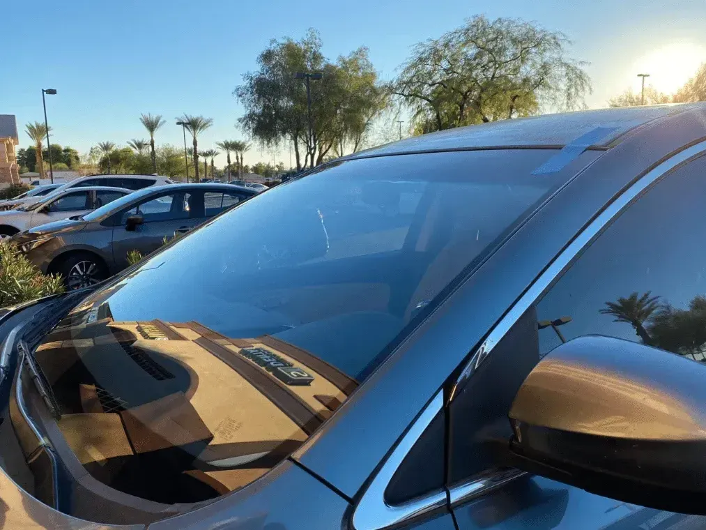 Auto Glass 2020: replace your windshield & get cash back! Mobile windshield replacement in Phoenix, AZ and surrounding areas. We come to you 100% warranty on windshield replacement & repair.