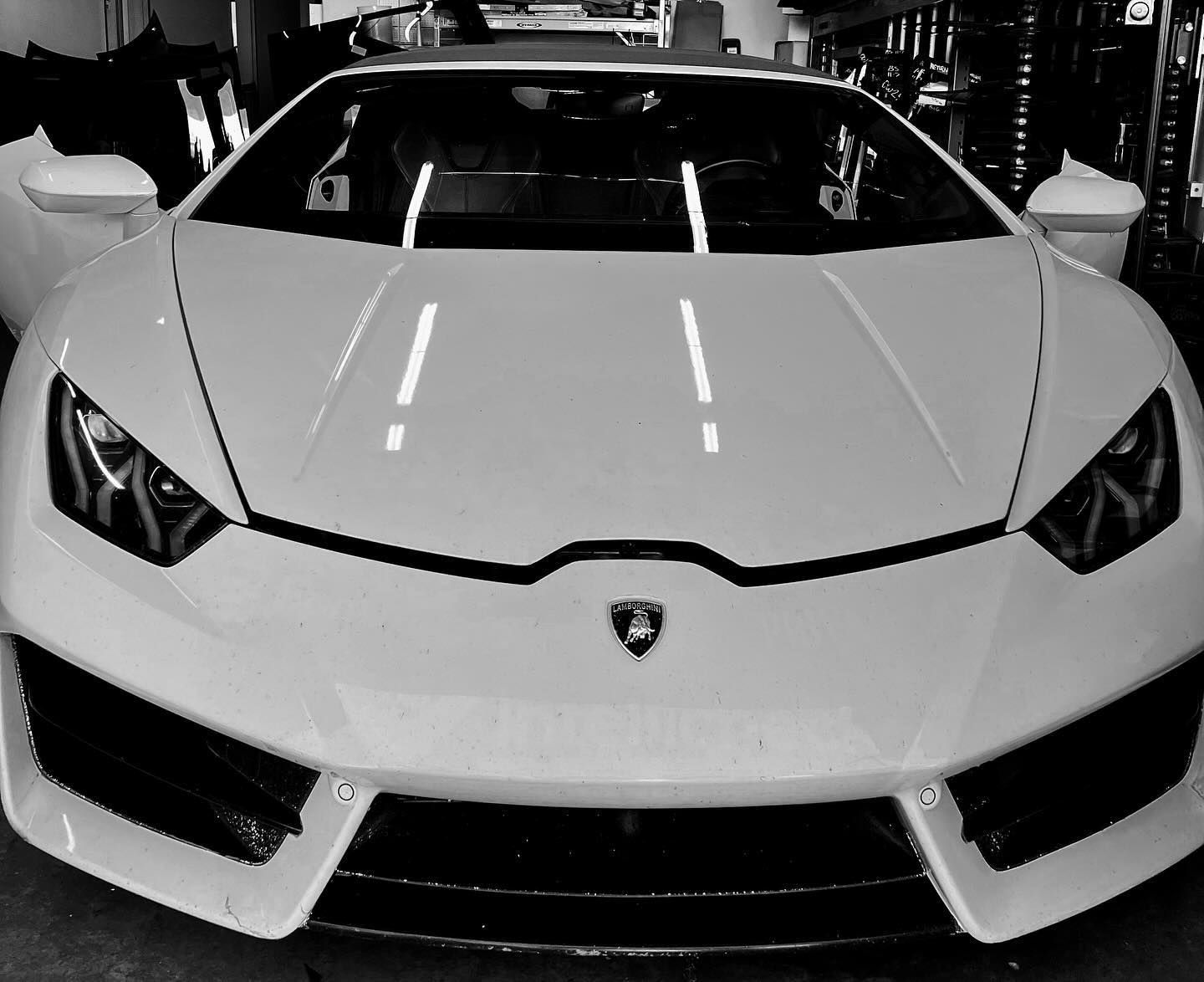 Auto Glass 2020: replace your windshield & get cash back! Mobile windshield replacement in Phoenix, AZ and surrounding areas. We come to you 100% warranty on windshield replacement & repair.