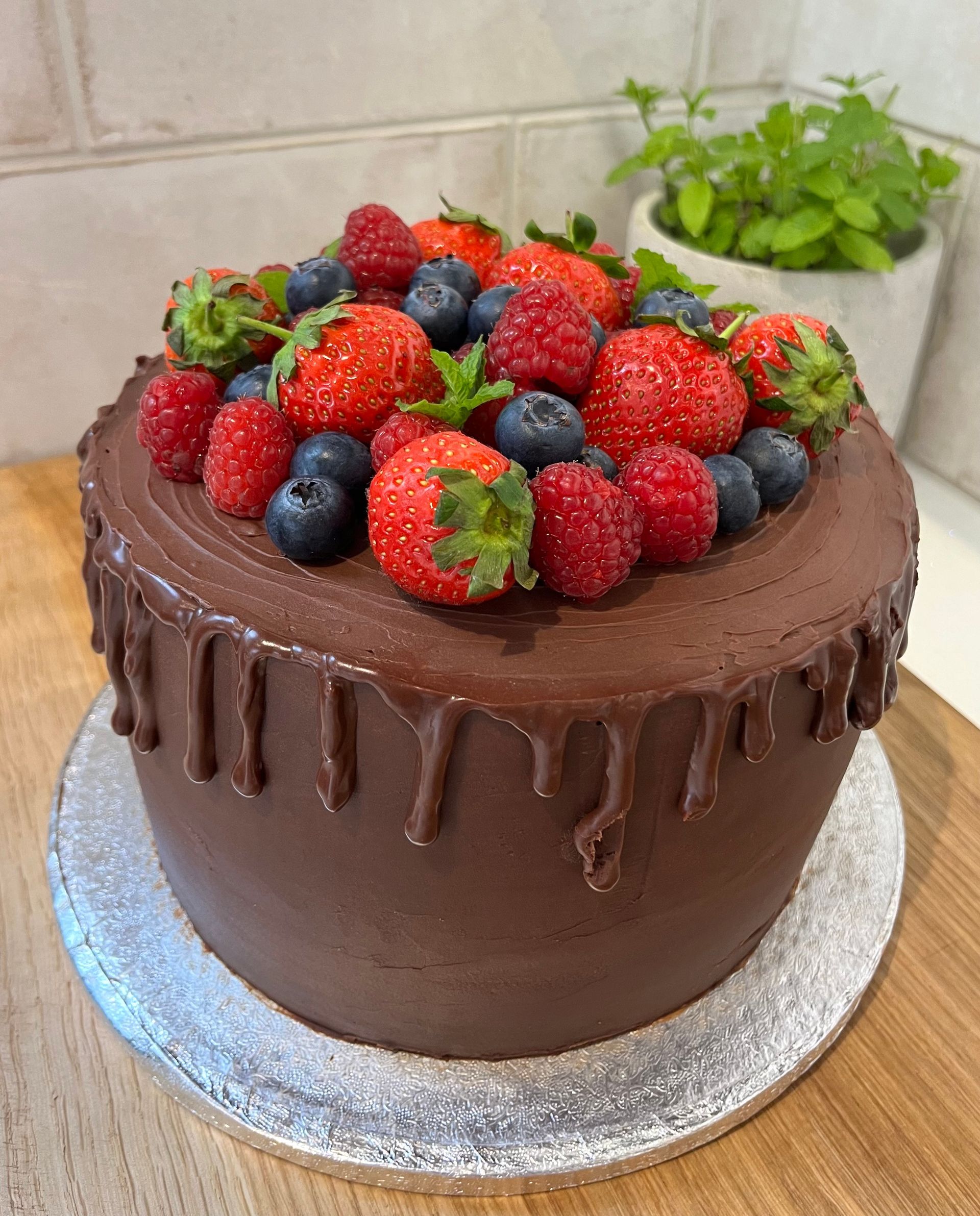 Chocolate and Berry Cake