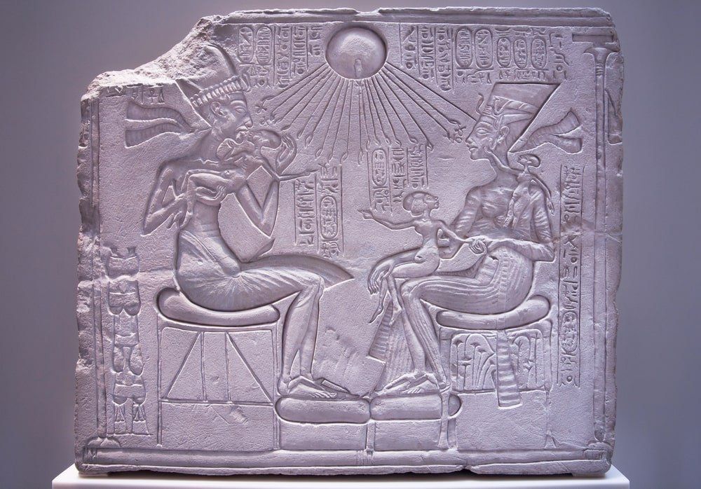 Queen Nefertiti and King Akhnaten
