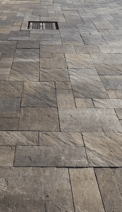 Piastrelle di diversa grandezza