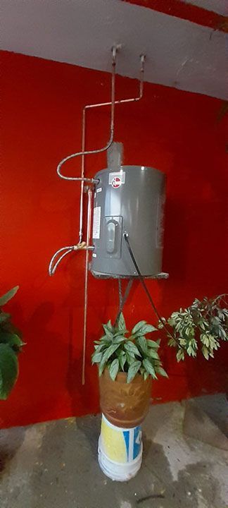 ELECTRICISTA Y PLOMERÍA PÉREZ