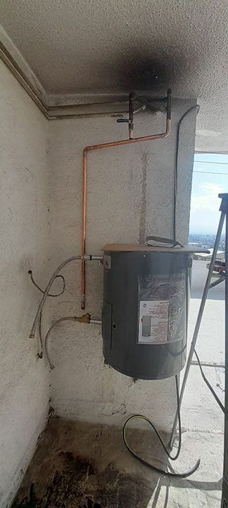 ELECTRICISTA Y PLOMERÍA PÉREZ