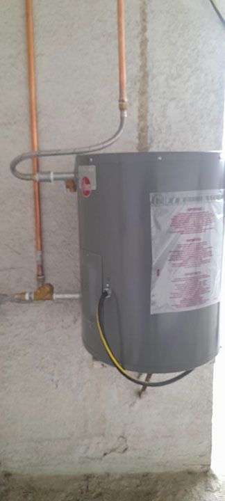 ELECTRICISTA Y PLOMERÍA PÉREZ