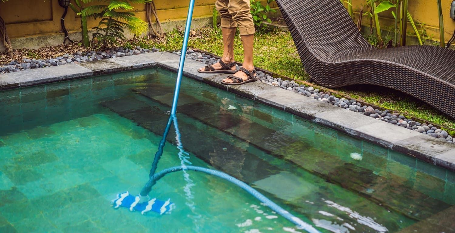 swimming pool cleaning tools