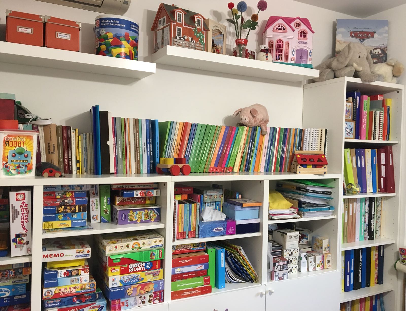 libreria attrezzata per bambini