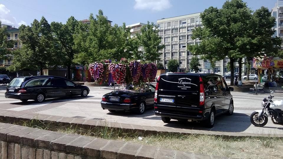 esposizione macchine funebri