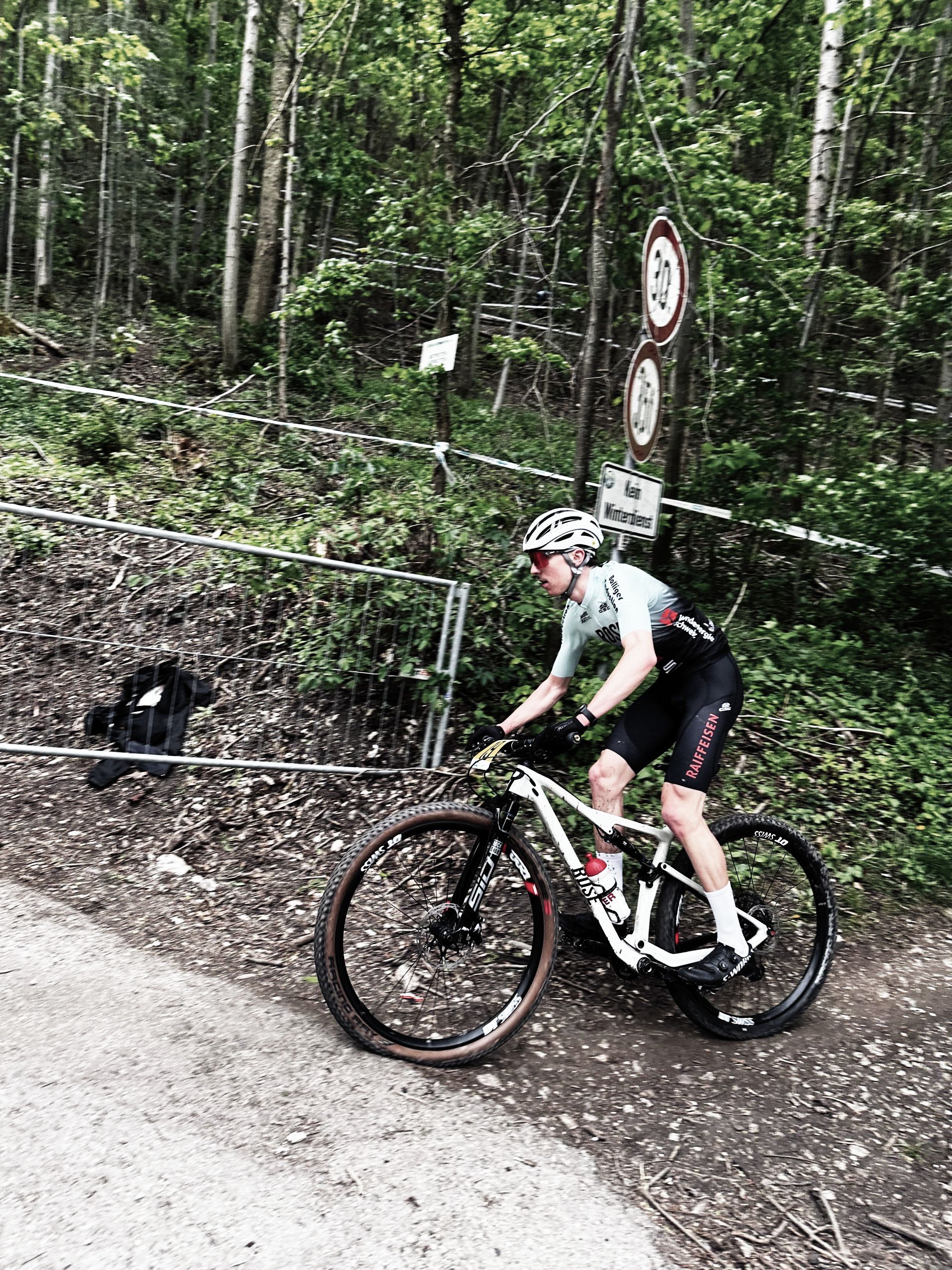 Team Rose Bikes Factory Racing, Timon Minder