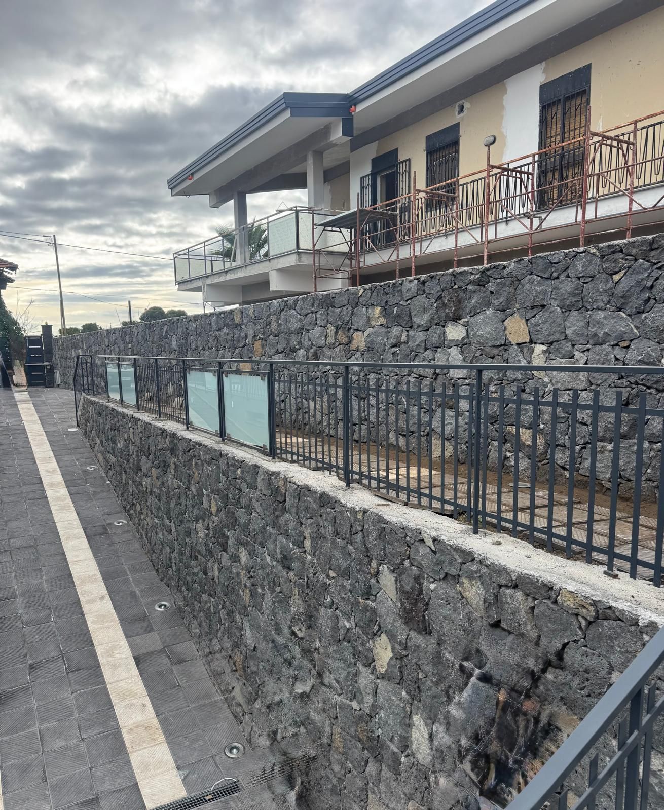 ALU-TECH SERRAMENTI, ringhiere in ferro