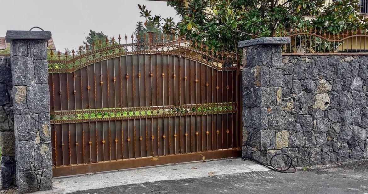 ALU-TECH SERRAMENTI, cancello in ferro