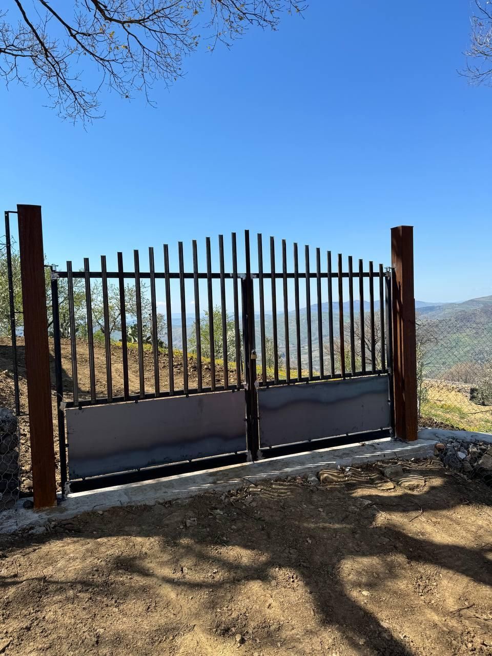 ALU-TECH SERRAMENTI, cancello in ferro