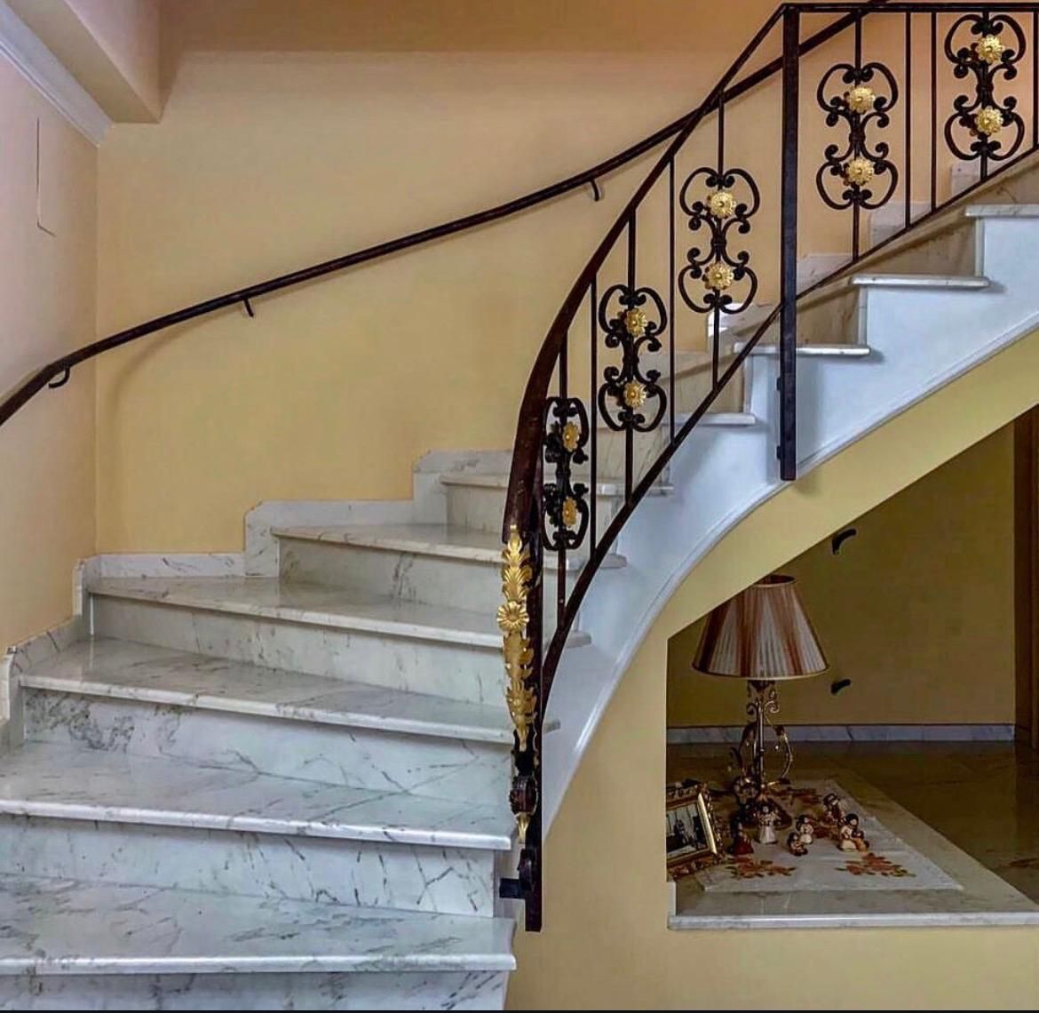 ALU-TECH SERRAMENTI, scale in ferro