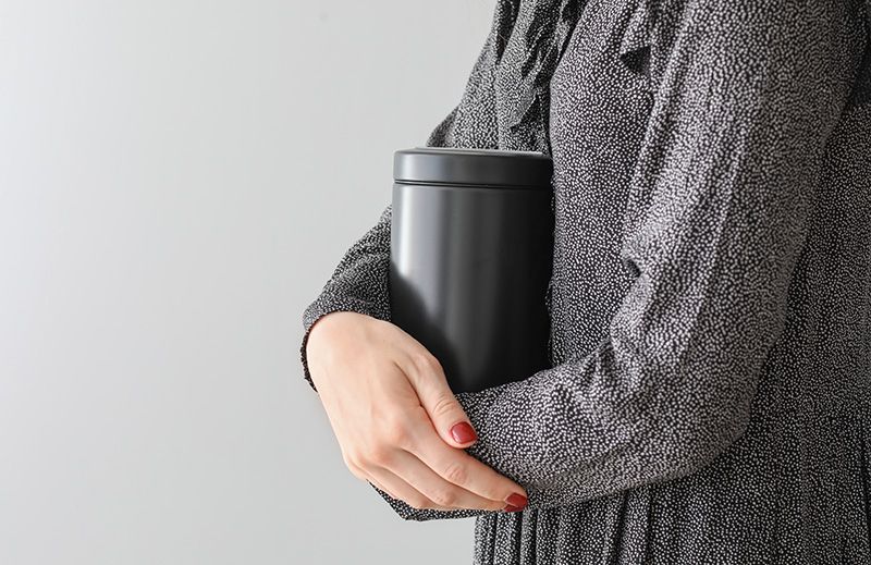 Cremation urn with decoration.