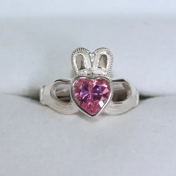 claddagh garnet