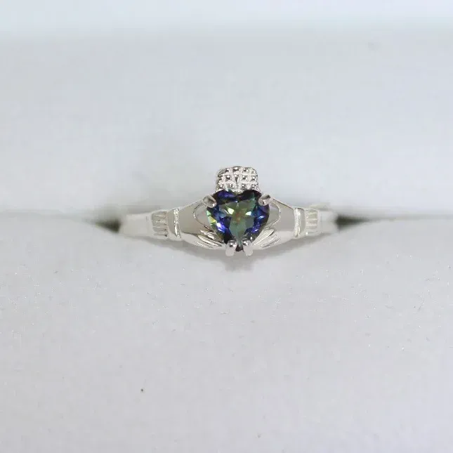 claddagh purple opal