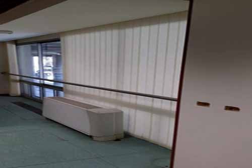 dettaglio tenda con lamelle orientabili