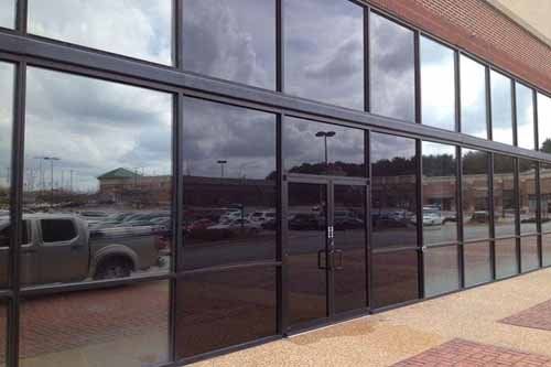 Pellicole oscuranti e schermature solari