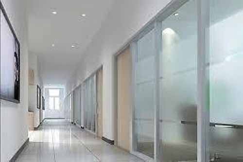 insieme di pellicole bianche