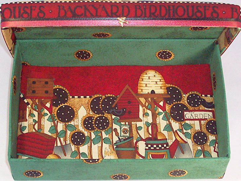 Backyard Birdhouses Gift Box