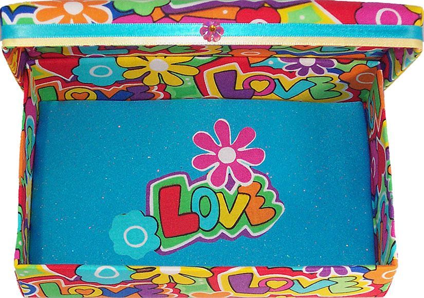 LOVE and Peace Gift Box
