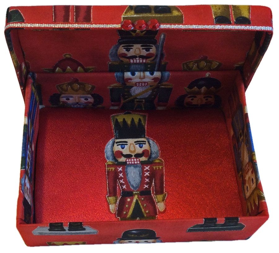 Royal Nutcrackers Stand Guard Gift Box
