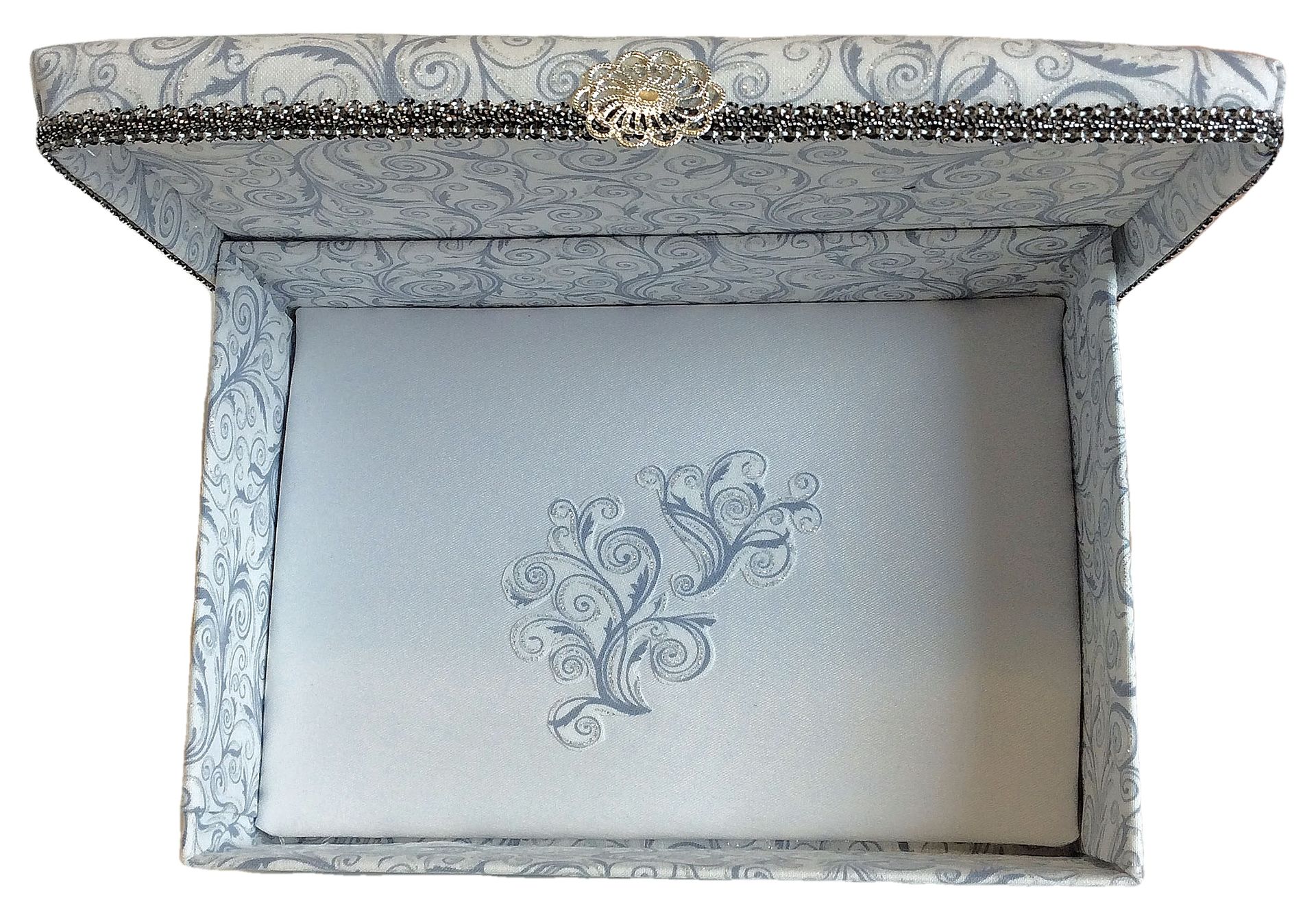 Sparkling Silvery Scrolls Gift Box