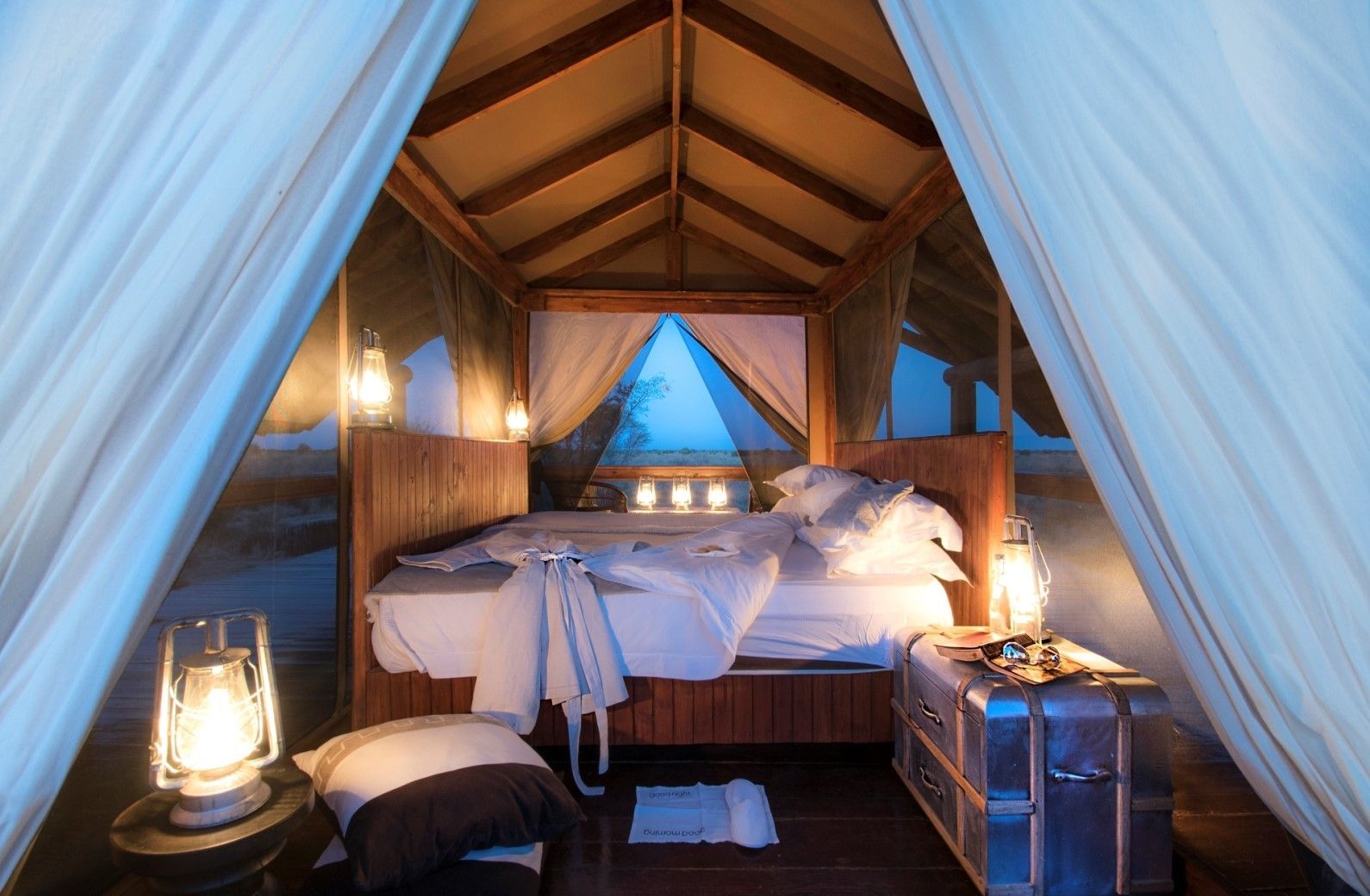 Feline Fields Pool Suite