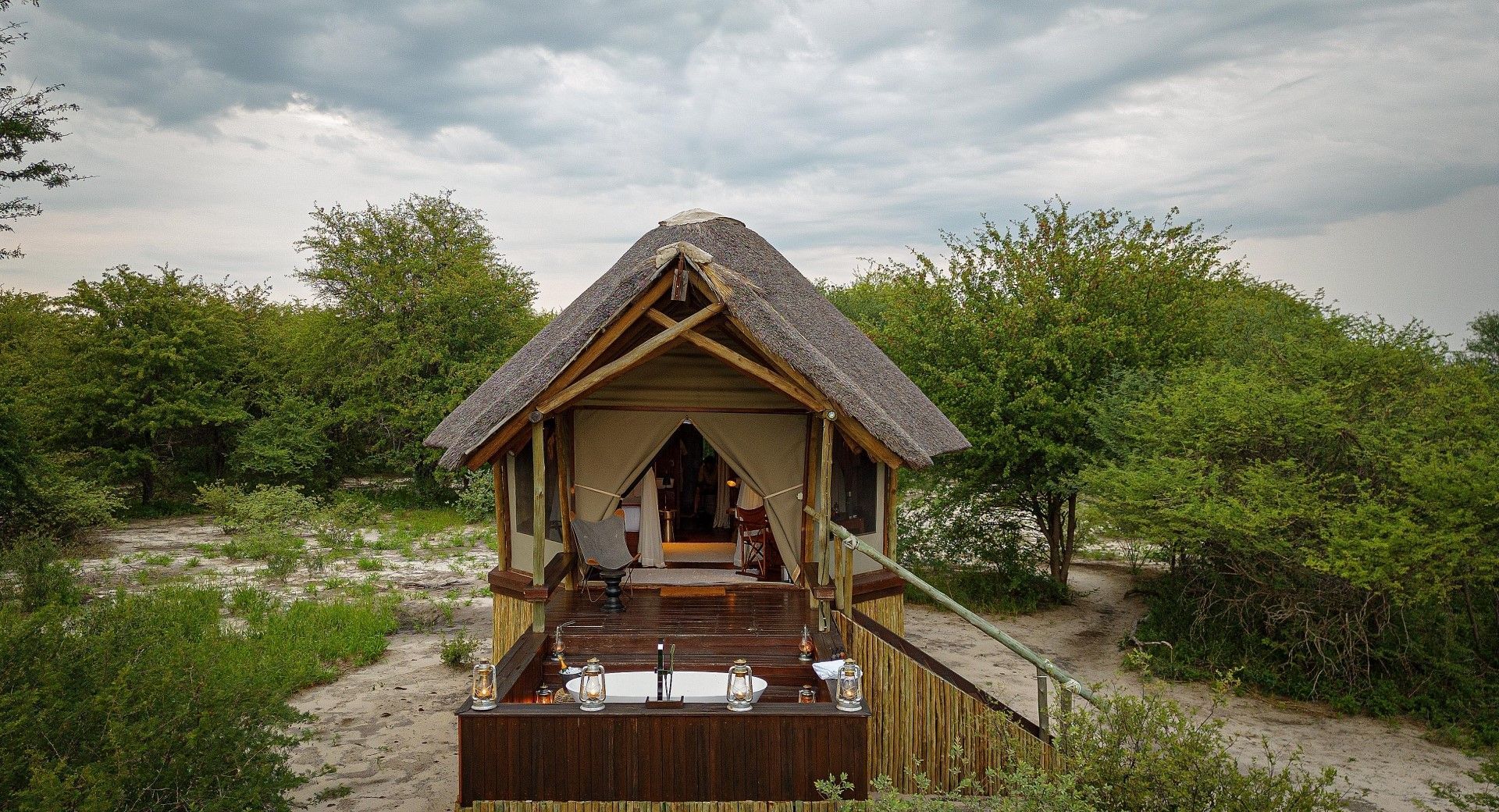 Feline Fields Lodge Bush Suite