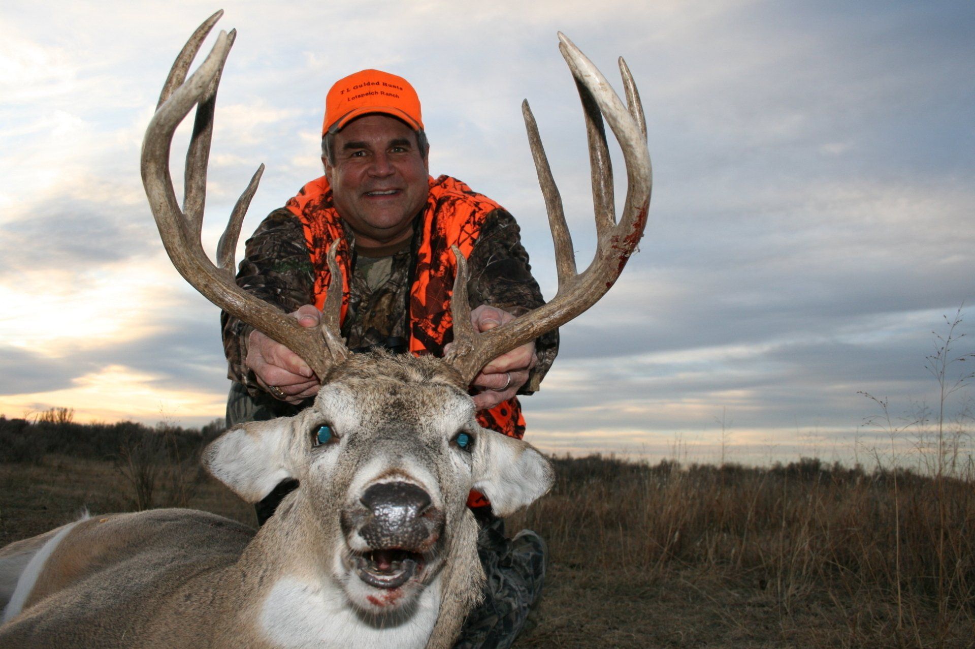 Oklahoma Whitetail Deer Hunting, Oklahoma Deer Hunt, Kanas Deer Hunting