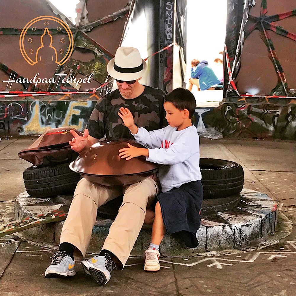 HandpanTempel on Tour mit Roland, Alex und Handpan auf der Radarstation Teufelsberg Berlin